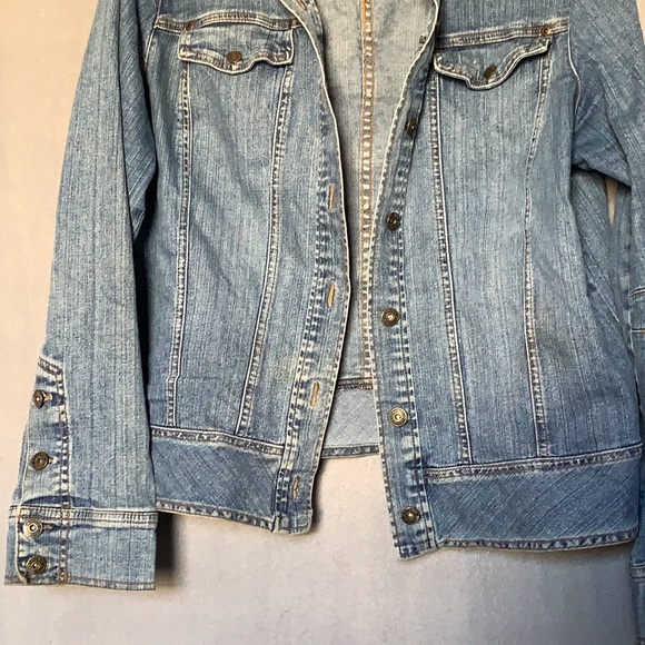 Jean jacket - Picture 7 of 14